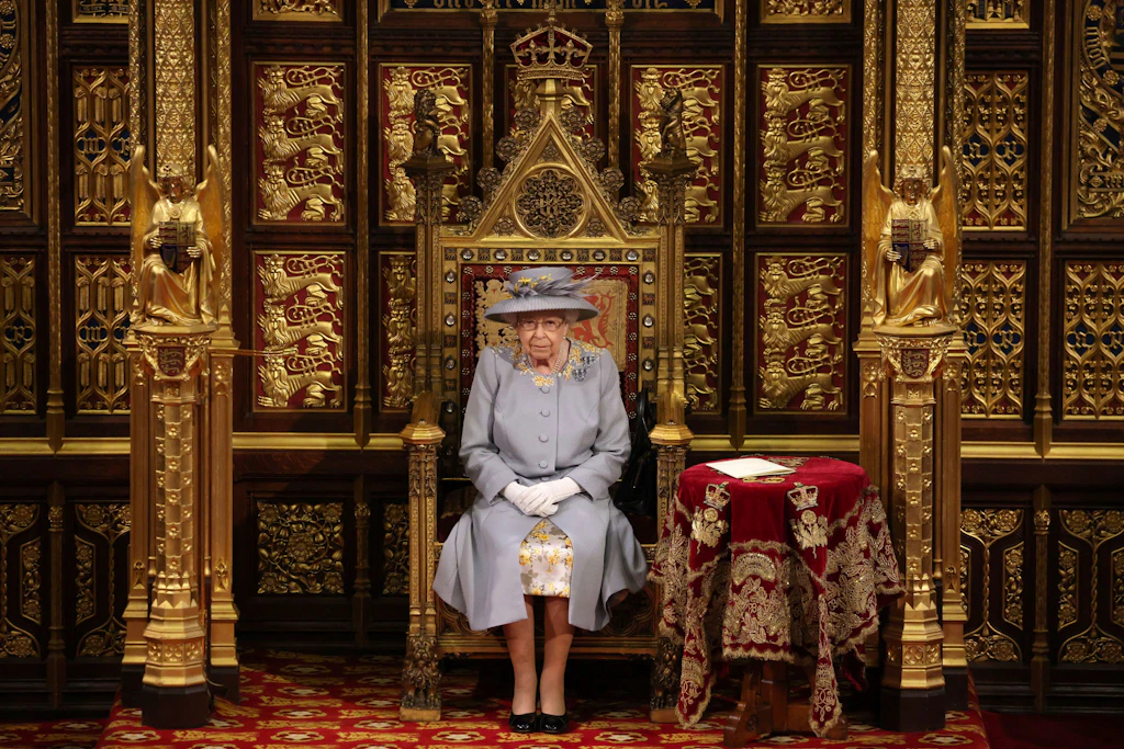 Neue große Sorgen um die Queen: Elizabeth II. (96) sagt wichtigen Termin ab – wie krank ist sie wirklich?