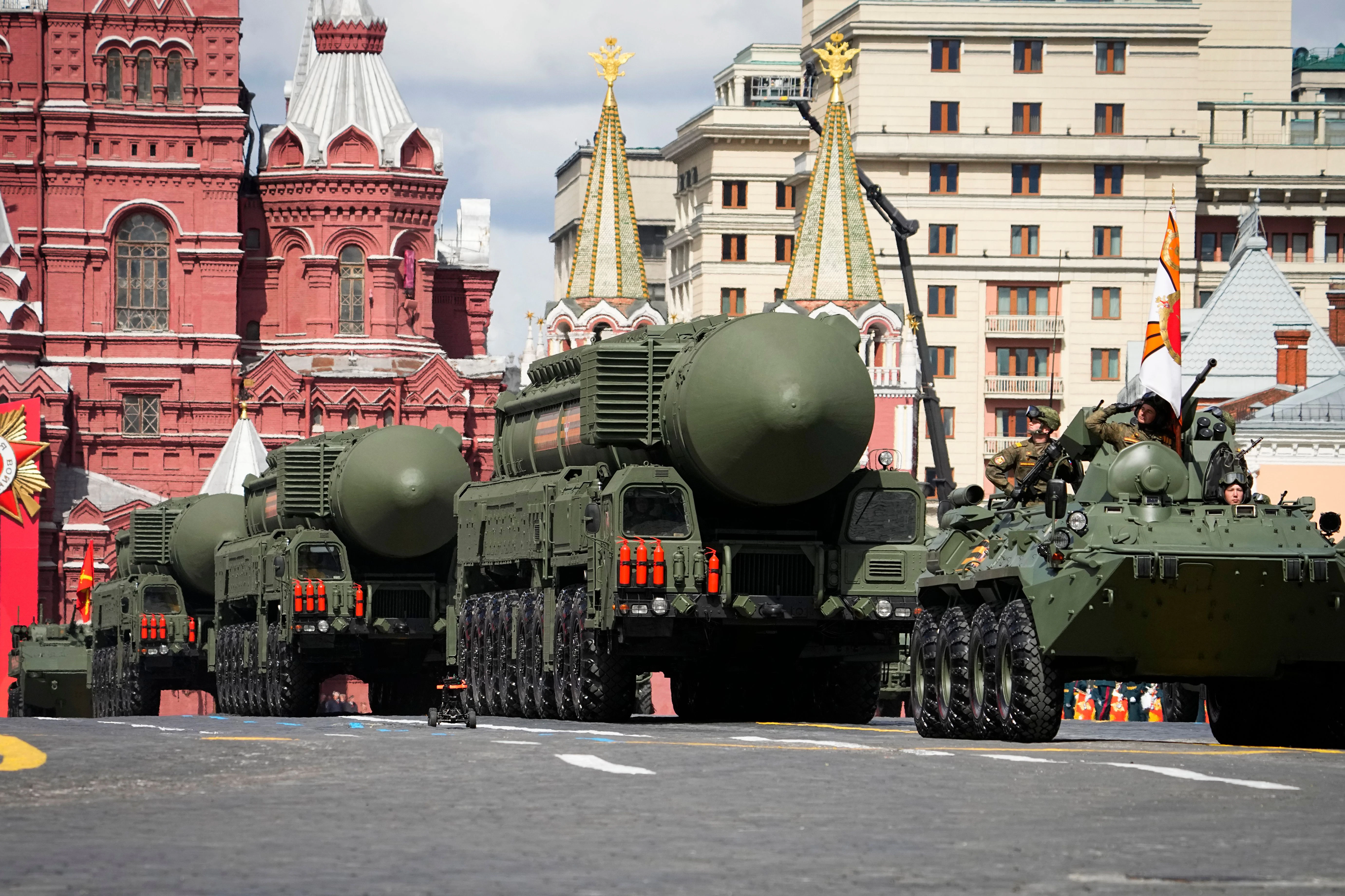 Bei der Siegesparade in Moskau wurden auch Atomraketen vorgeführt.