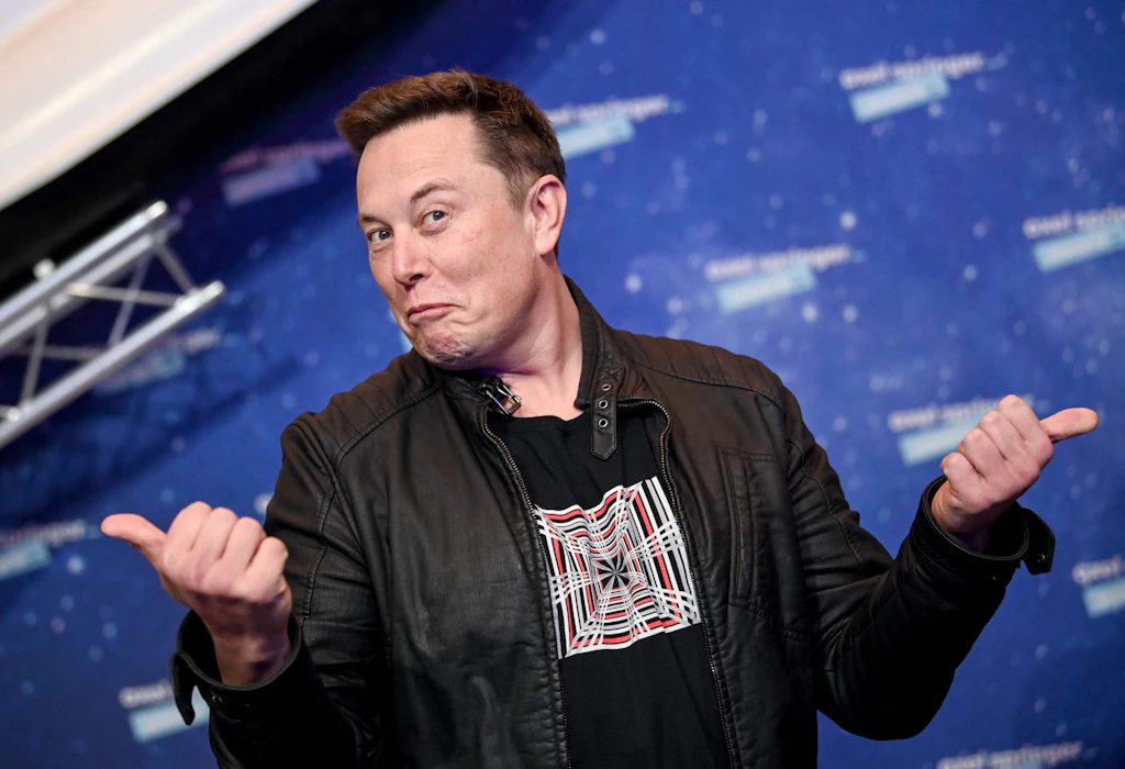 Russlands Ober-Kosmonaut droht Elon Musk, der spottet auf Twitter