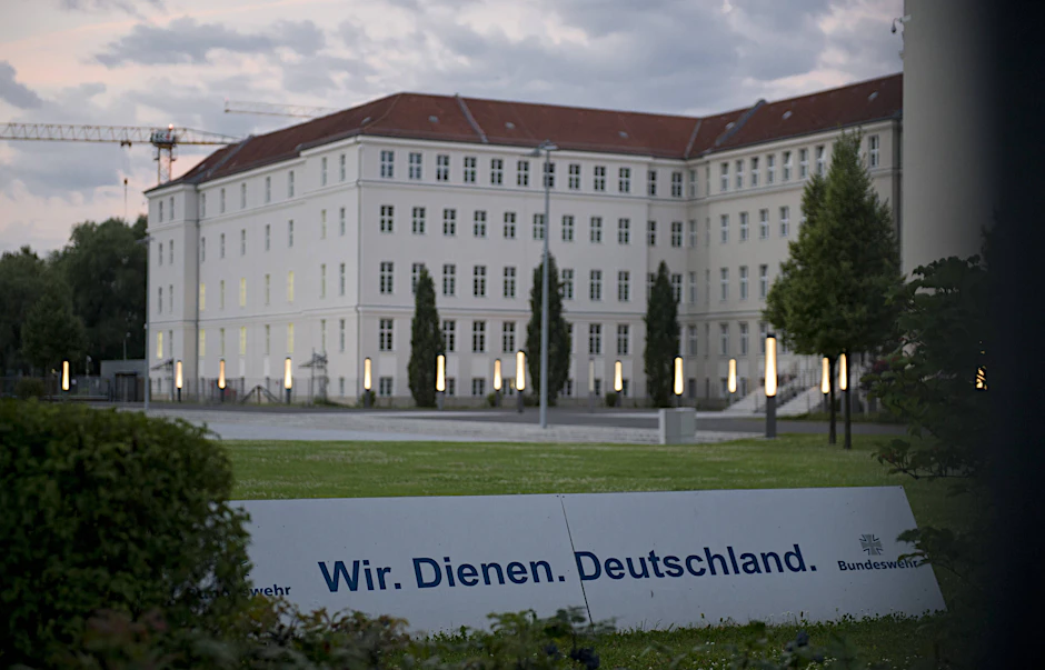 Der Berliner Sitz des Verteidigungsministeriums: Es soll von Hackern angegriffen worden sein.