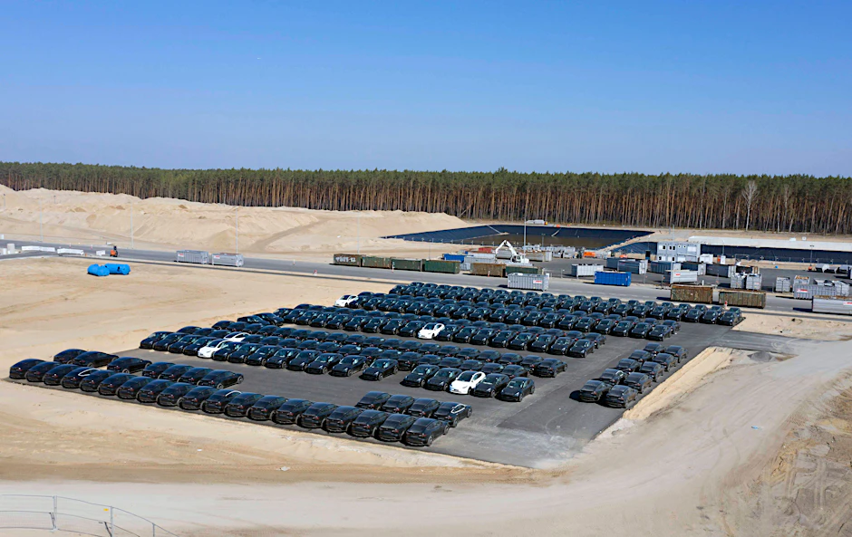 Teslas Gigafactory bei Grünheide soll etwa so viel Wasser verbrauchen wie eine Kleinstadt.