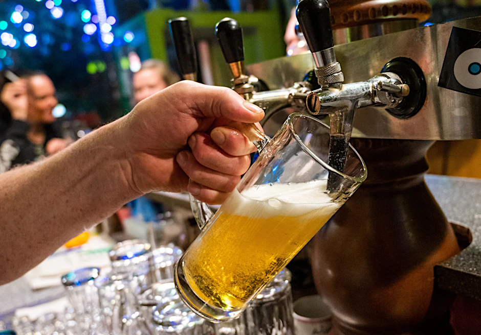 Zum Wohl! Bier.
