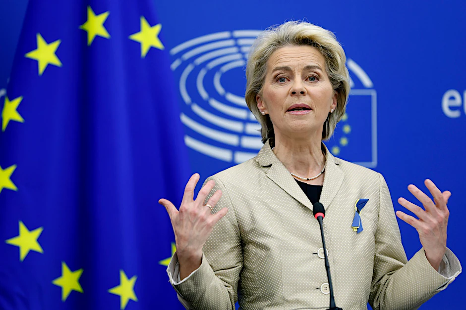 EU-Kommissionspräsidentin Ursula von der Leyen ist nach Ungarn gereist, um dort Premierminister Viktor Orban zu treffen.