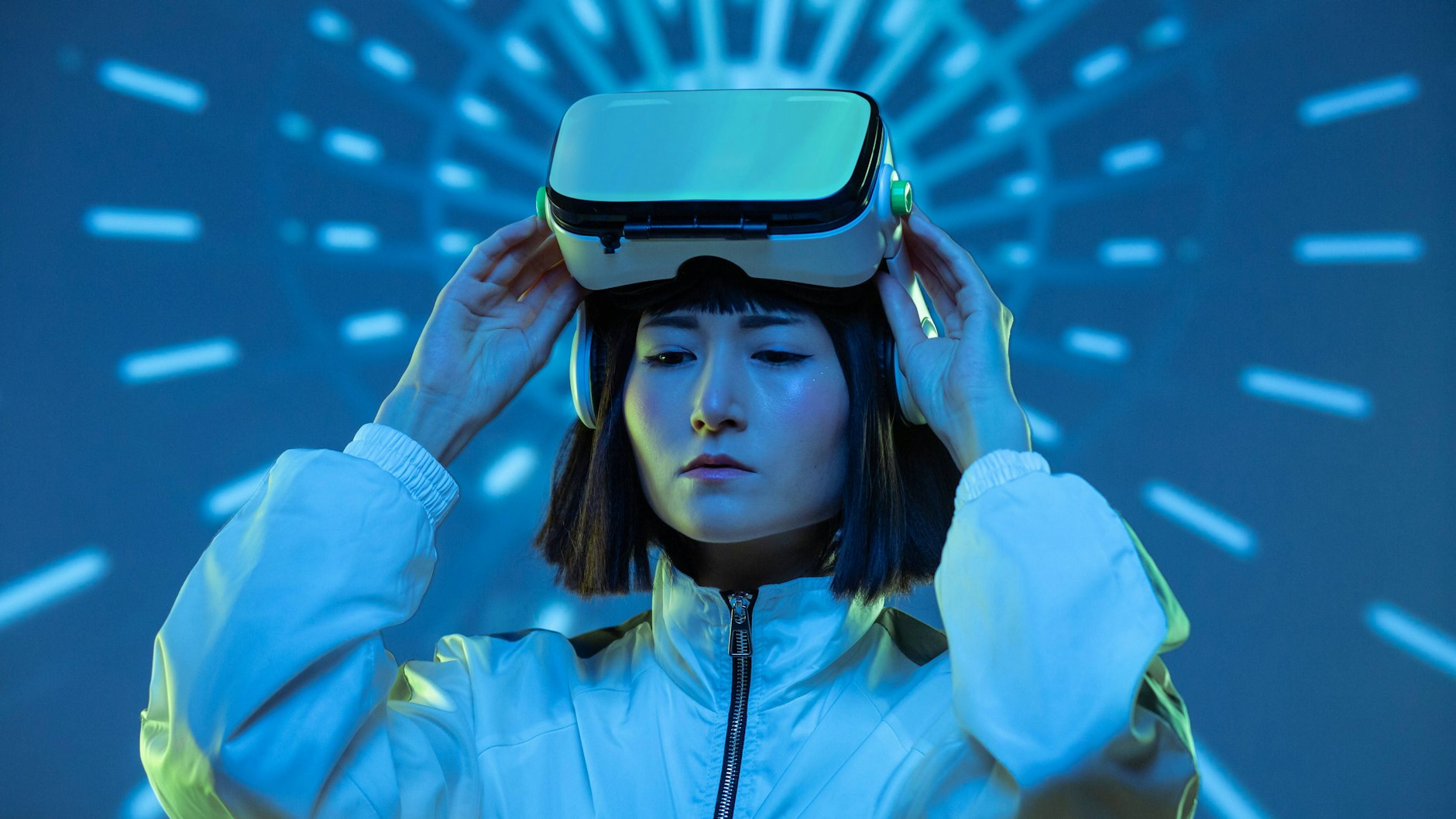 Kann die Vision einer friedlichen Techgesellschaft parallel zur realen Welt existieren?