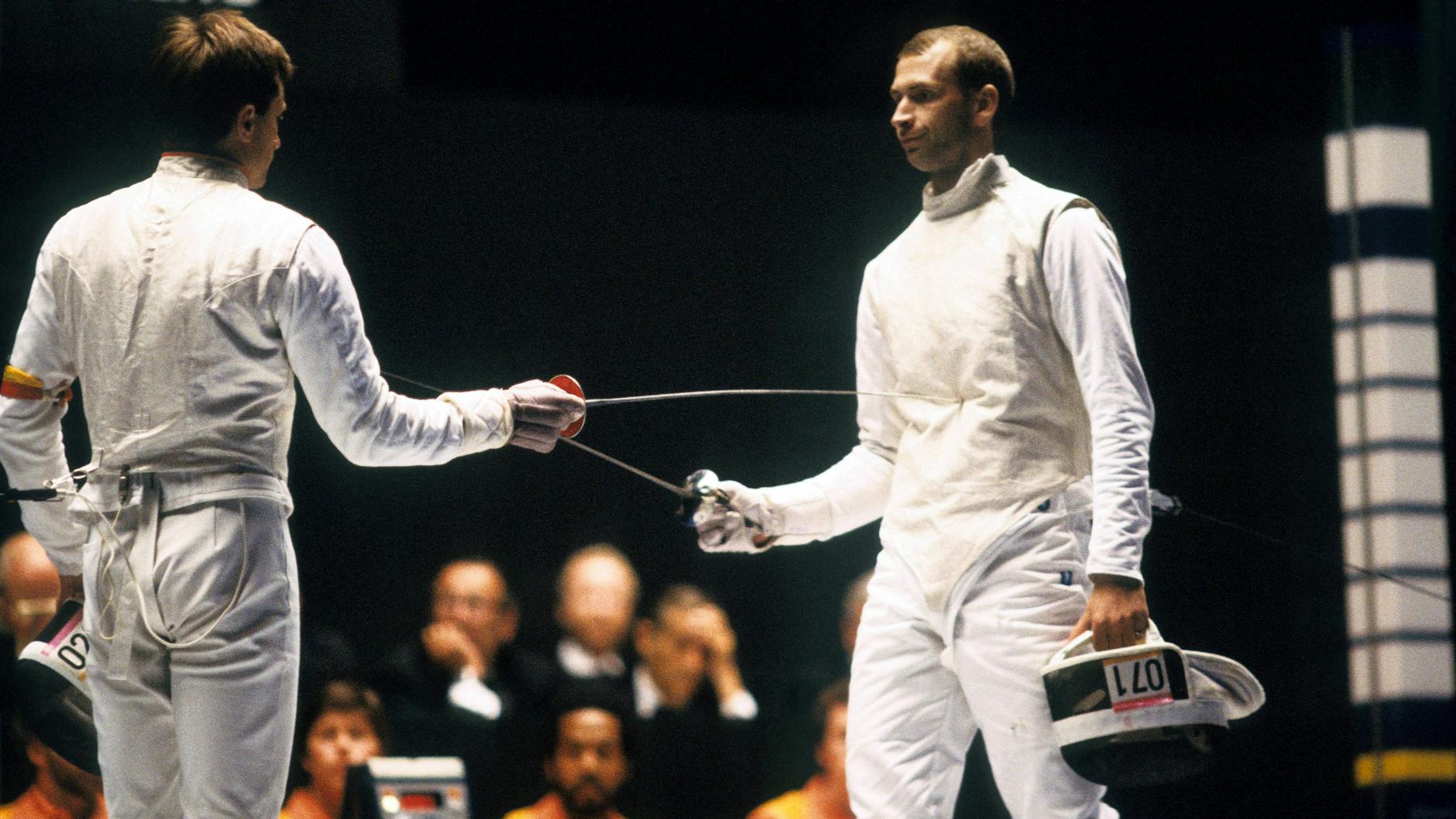 Matthias Behr (r.) während eines Kampfes mit dem Belgier Thierry Soumagne bei den Olympischen Spielen 1984 in Los Angeles.