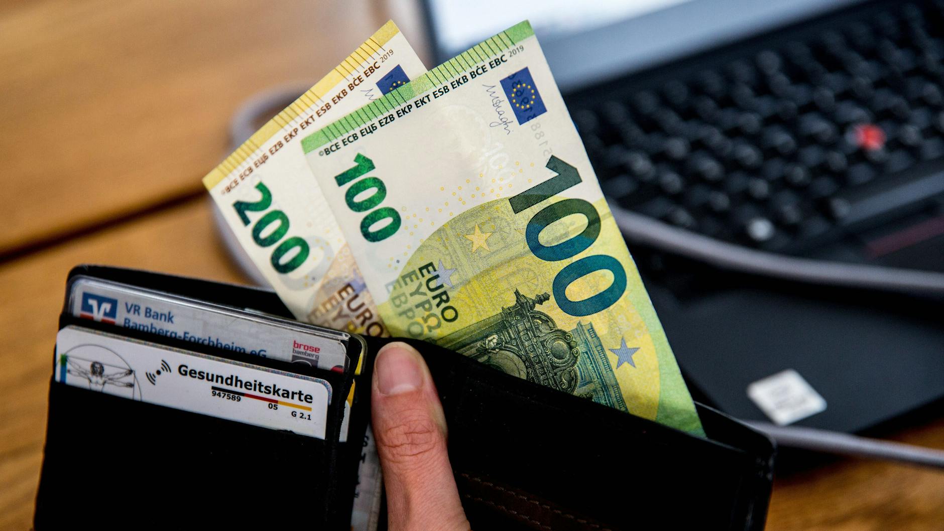 Rentner werden die 300 Euro nicht ohne Weiteres bekommen (Symbolbild).