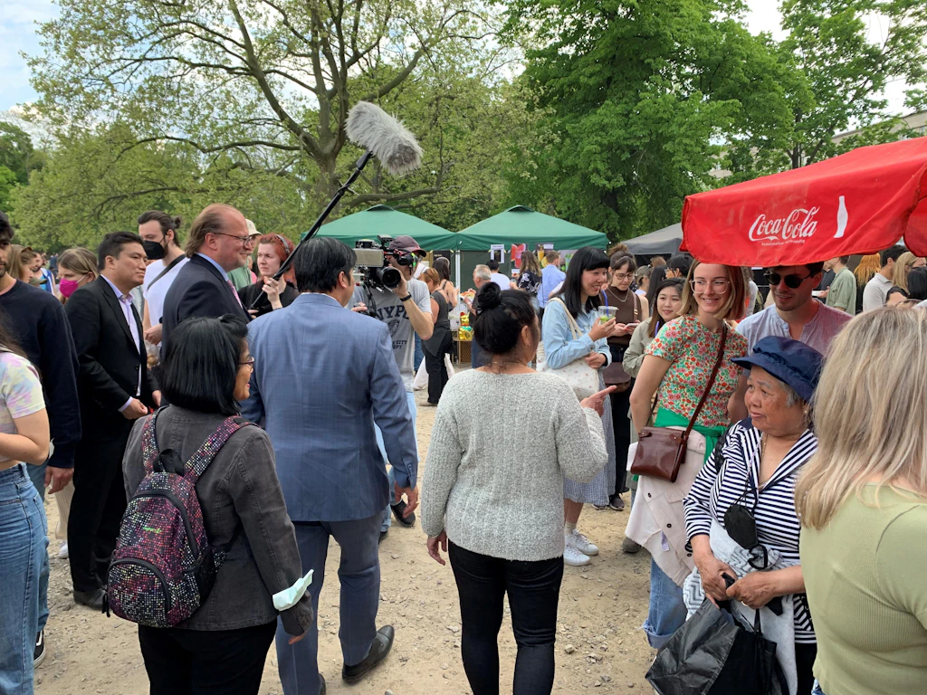 Preußenpark in Wilmersdorf: Wie ein thailändischer Prinz den Markt besucht