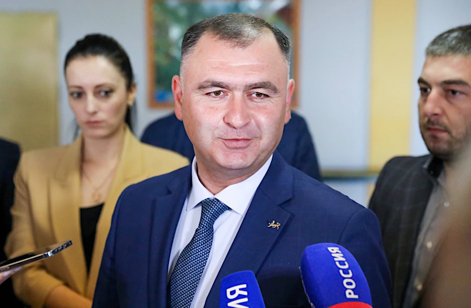 Der Präsident der Region Südossetien in Georgien.