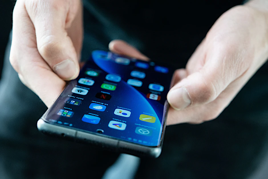 Ein Android-Smartphone (Symbolbild).