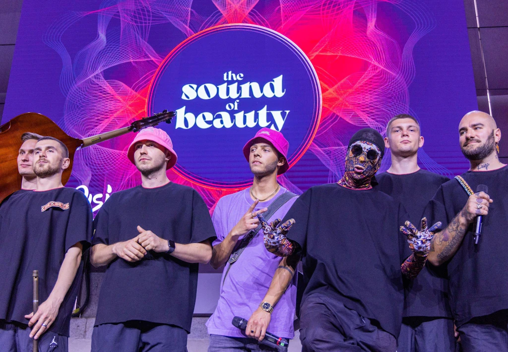 D A R U M hofft die ukrainische Band Kalush Orchestra auf einen Sieg beim Song Contest