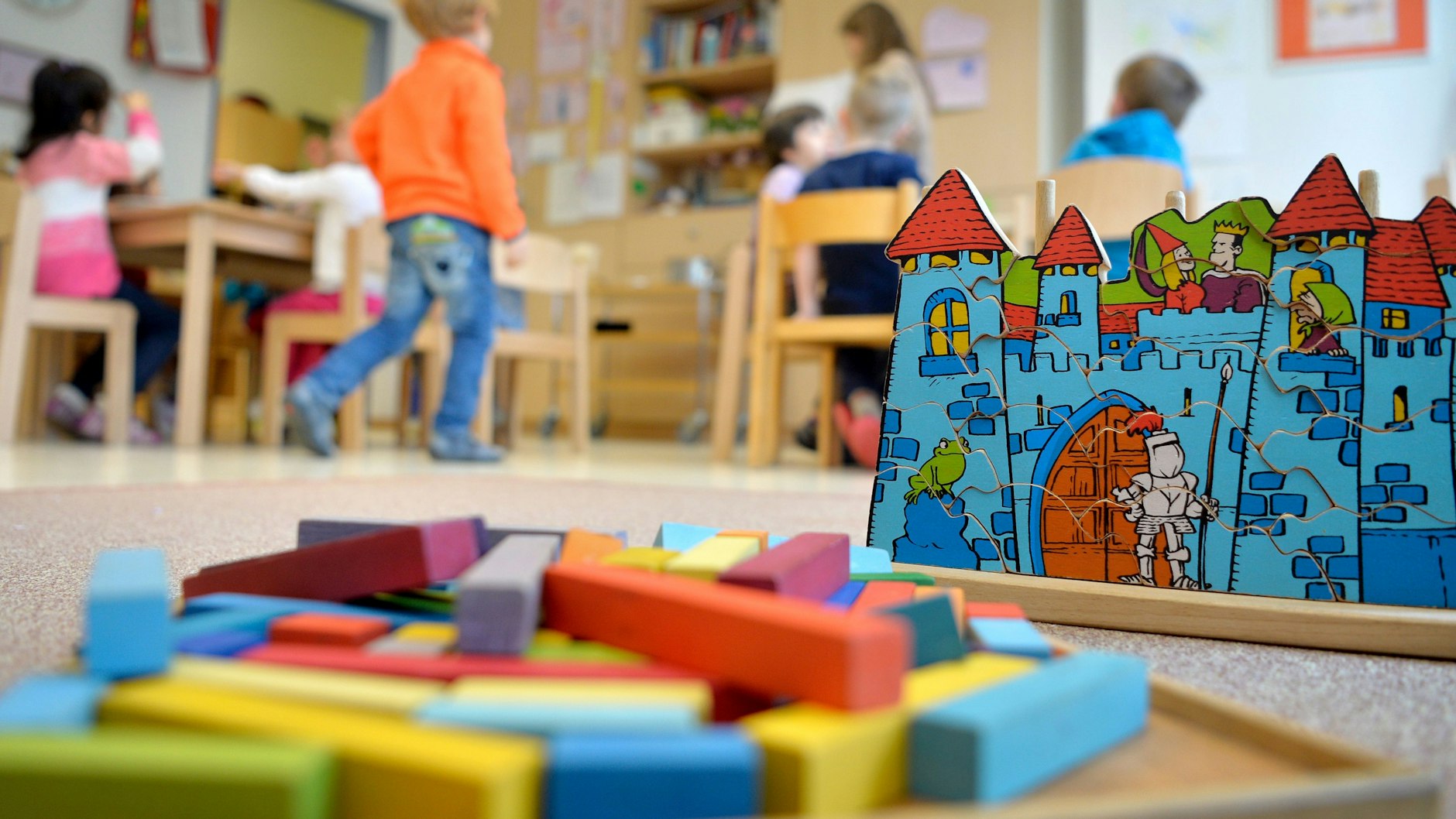 In Kita und Hort sollen Kinder gefördert und angeregt werden. Auf ihre Bedürfnisse einzugehen, dazu ist auf nicht genug Zeit.