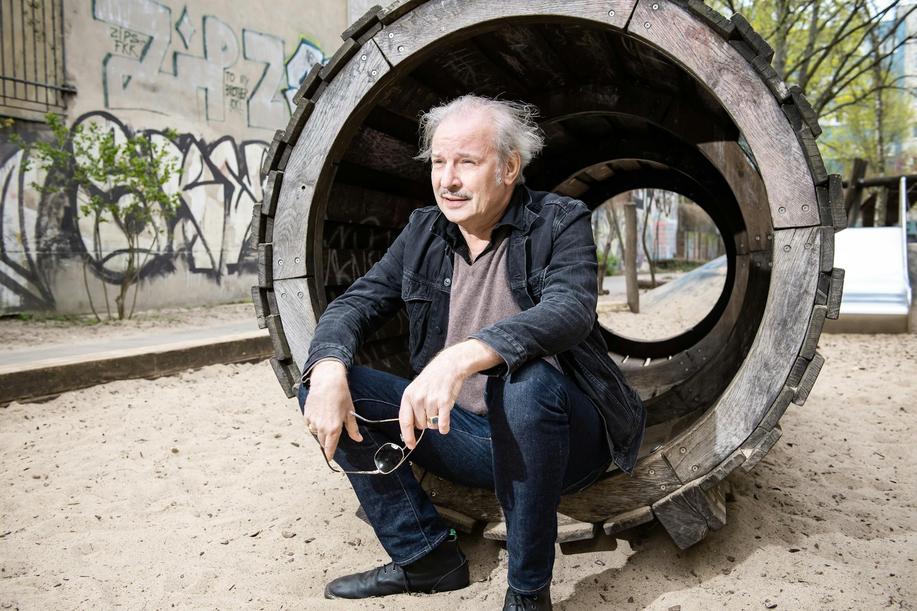 Leander Haußmann, irgendwo im LSD-Viertel, Prenzlauer Berg.