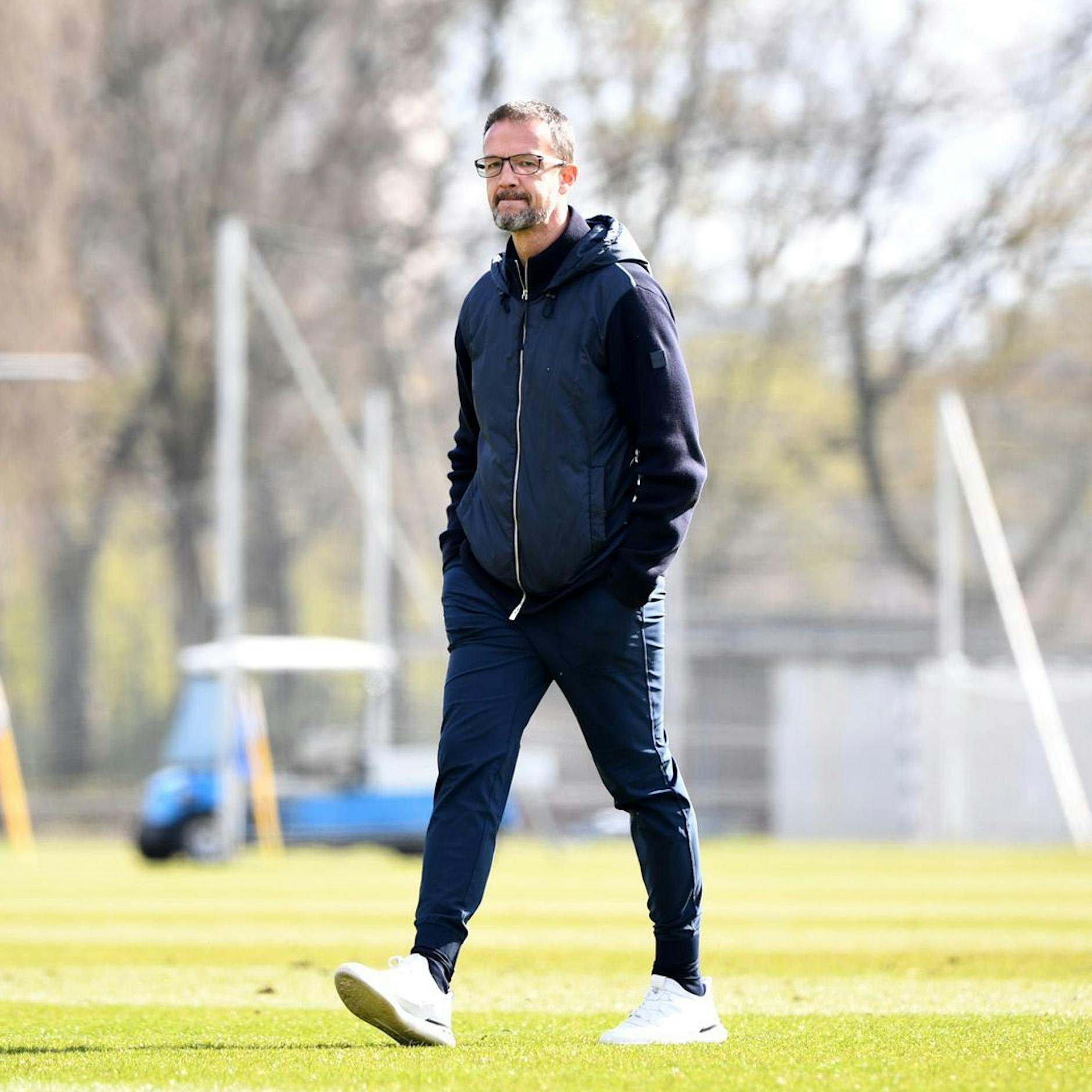 Das größte Bobic-Problem: Herthas Manager steckt wegen des Abstiegskampfs im Transferstau