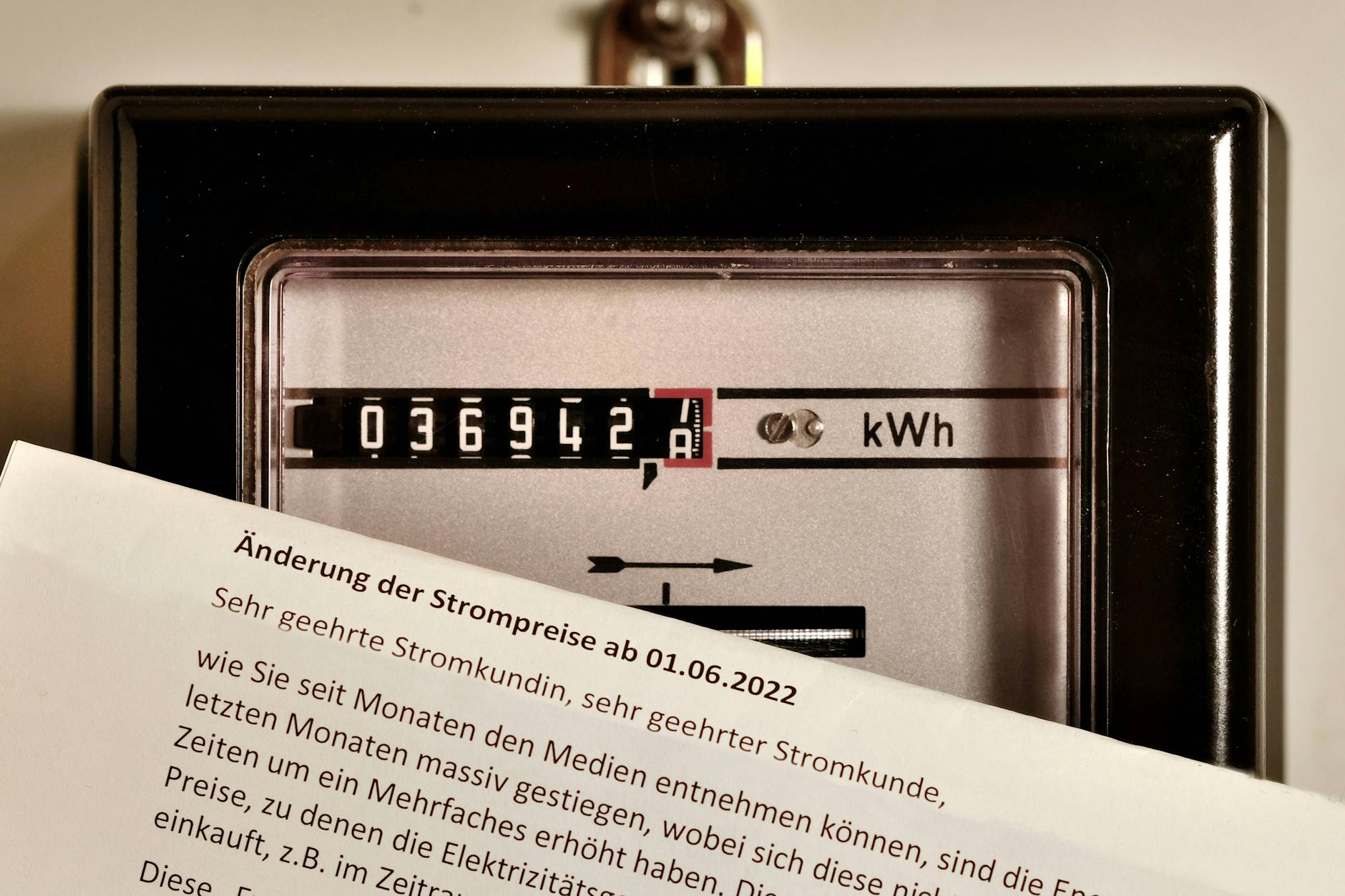 Die Strompreise steigen und steigen.