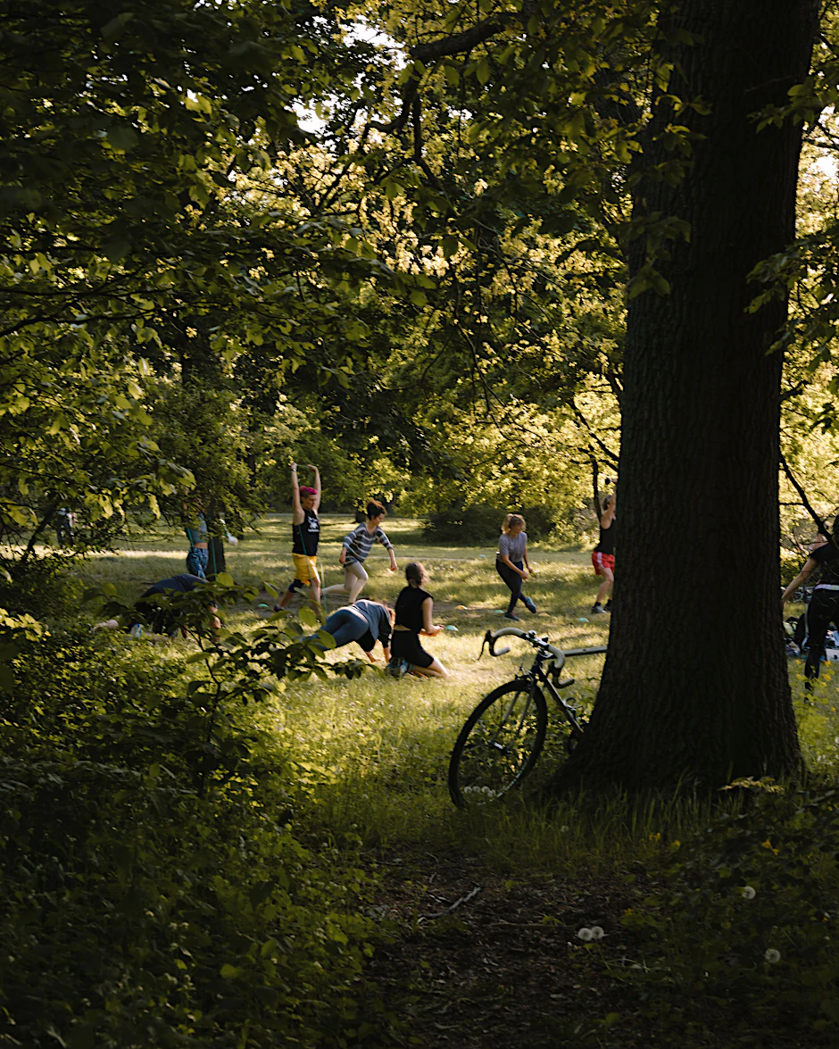 Fit im Park: Die Hasenheide ist ein öffentliches Fitnessstudio.