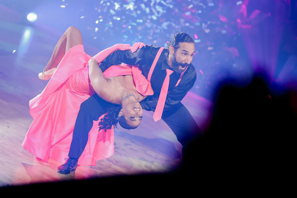 „Let’s Dance“-Halbfinale: Böser Patzer von Amira Pocher +++ Traurige Liebesbeichte von Mathias Mester +++ Janin Ullmann schreibt Geschichte +++ Und raus ist ...