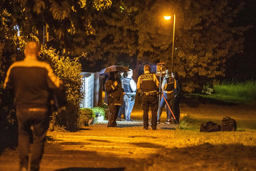 Baden Württemberg Tragödie In Eberbach Tote Frau Soll Mutter Des 19 Jährigen Sein - k3n35jp