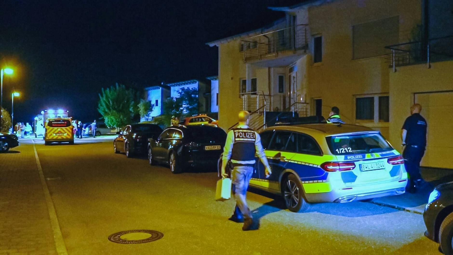 Spurensicherung: Die Polizei geht von einer Familien-Tragödie aus.