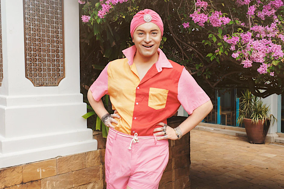 Immerhin fürs Auge wird was geboten: Reality-Star und Turban-Model Julian F.M. Stoeckel.