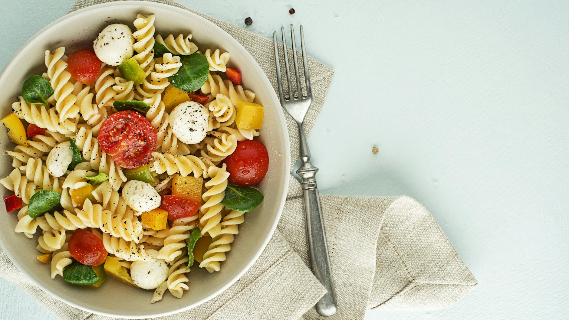 Schnell zu machen, nahrhaft und günstig: Pasta mit Gemüse
