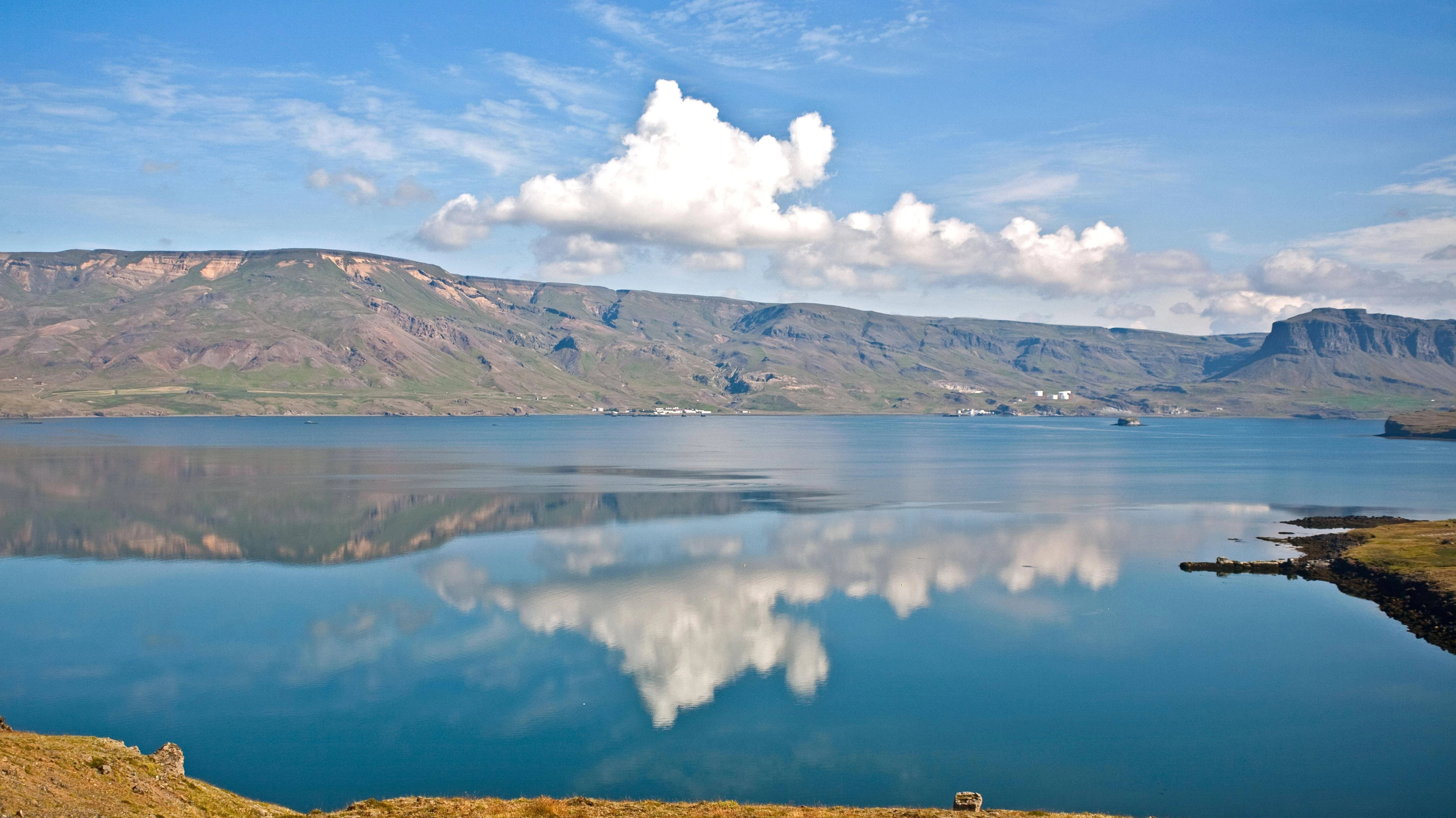 Fjordlandschaft in Island: Viele Isländer glauben noch an Trolle.