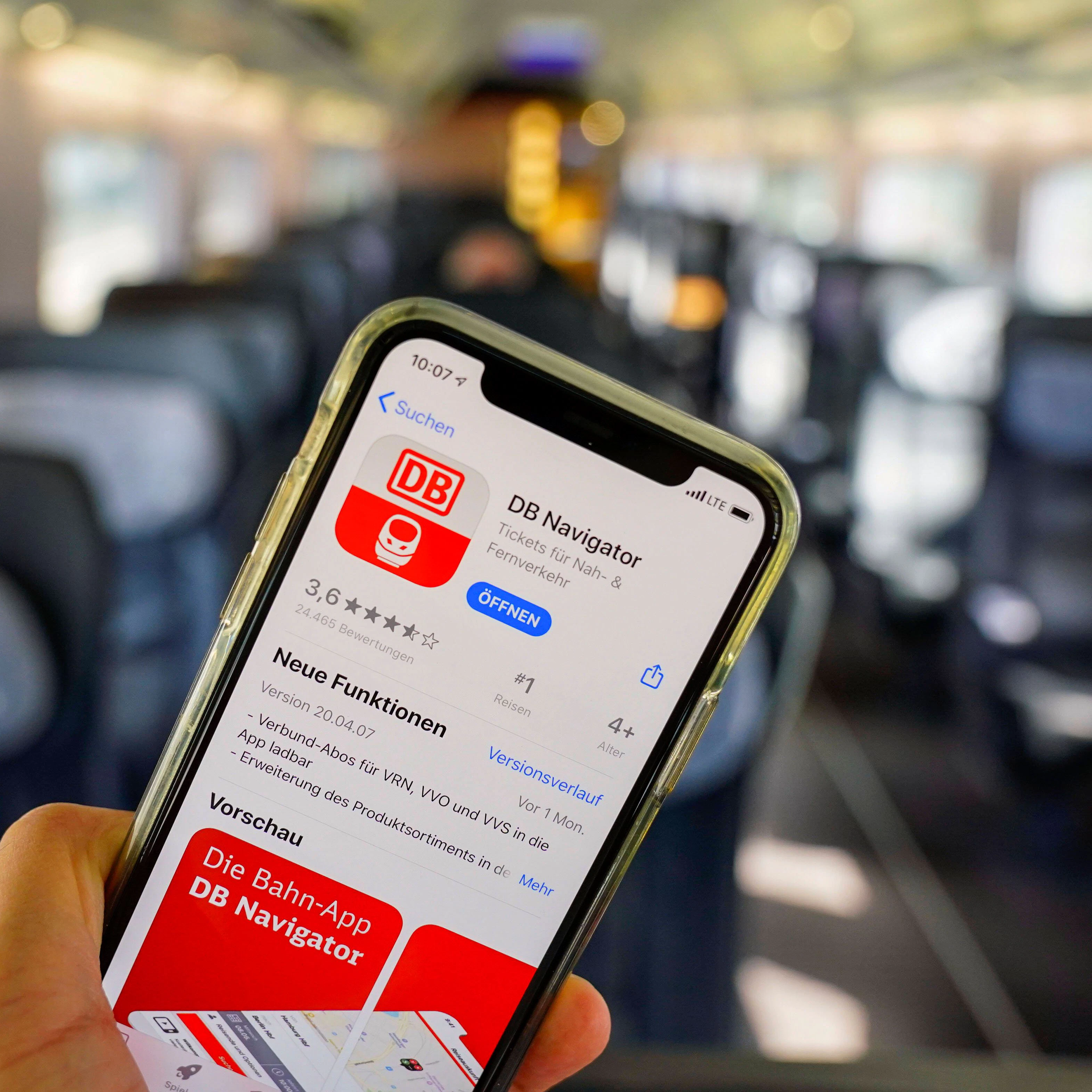 Tickets können auch über die App der Deutschen Bahn gebucht werden.