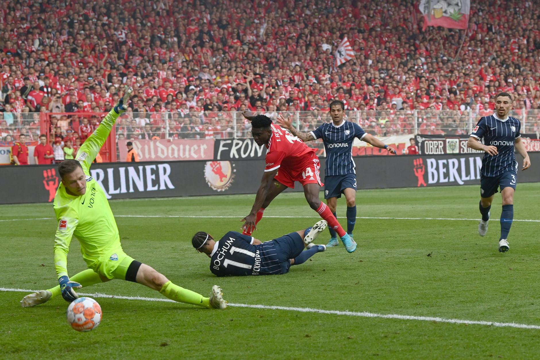 Taiwo Awoniyi erzielt den Siegtreffer für den 1. FC Union beim 3:2 gegen Bochum.