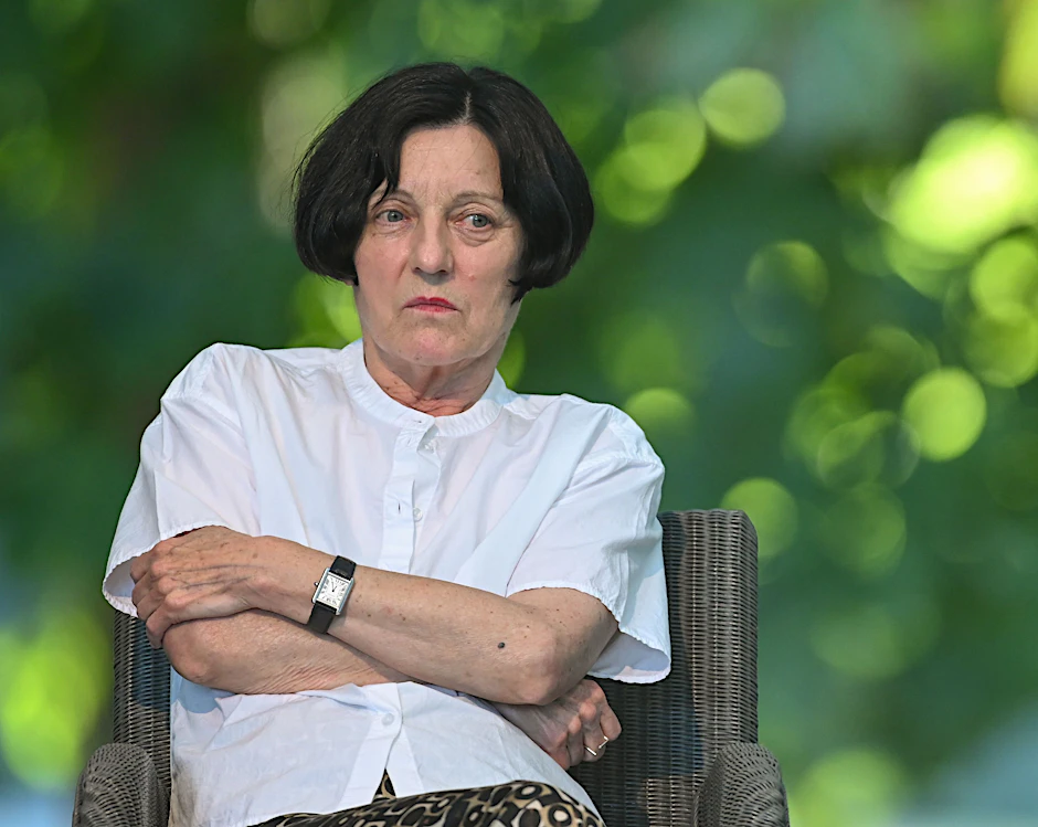 Herta Müller ist Literatur-Nobelpreisträgerin.