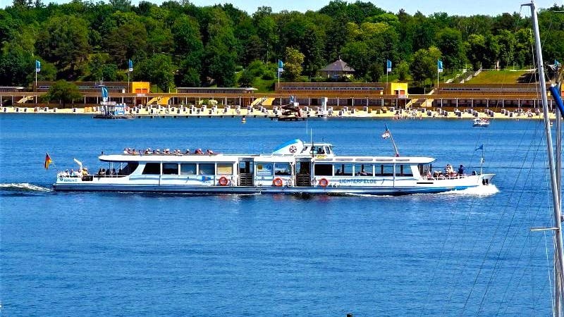 Erholungsfahrt mit Bildungscharakter: Entspannte 3 Stunden auf dem Schiff und Weltkulturerbe-Highlights entdecken.