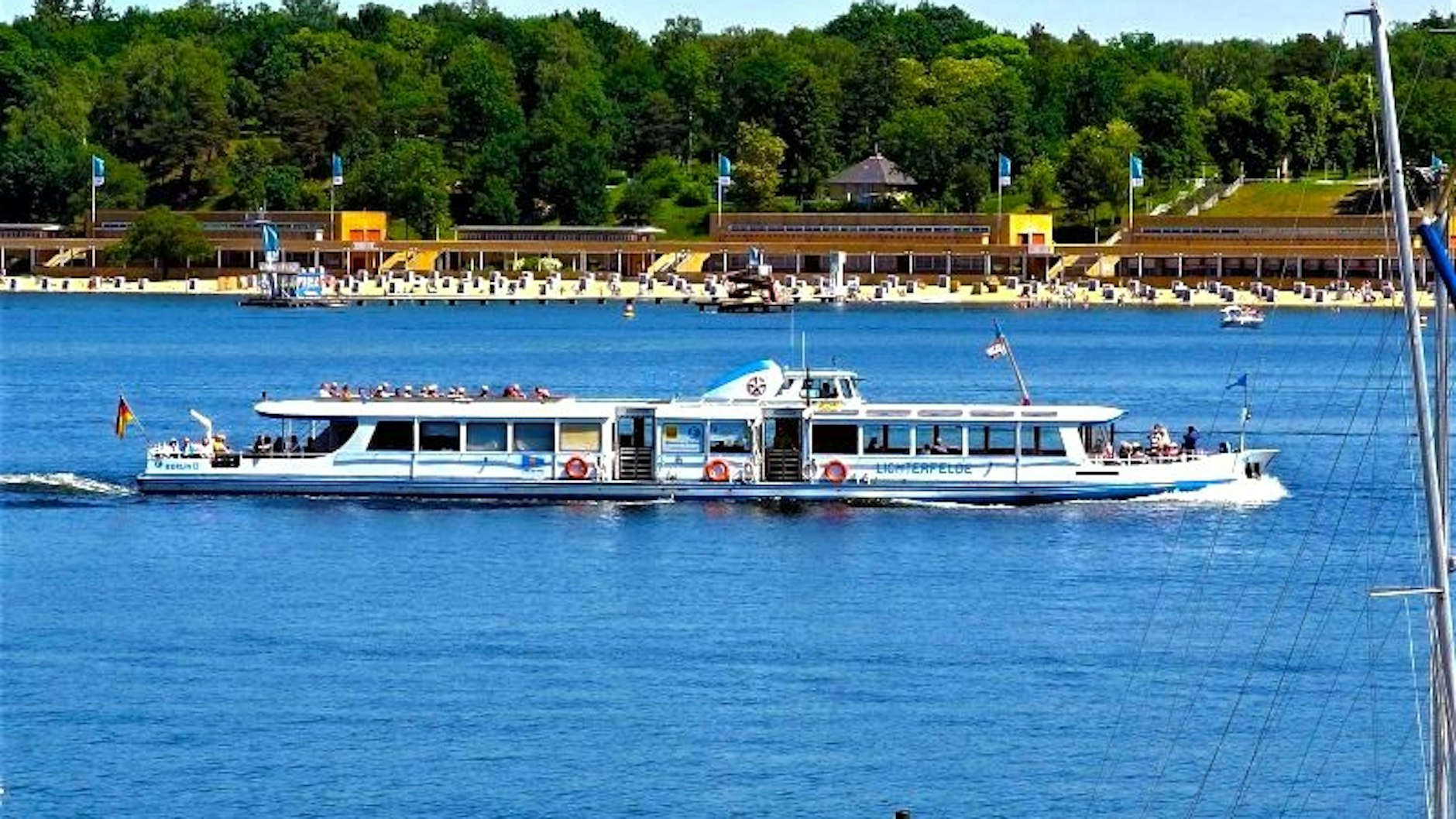 Erholungsfahrt mit Bildungscharakter: Entspannte 3 Stunden auf dem Schiff und Weltkulturerbe-Highlights entdecken.