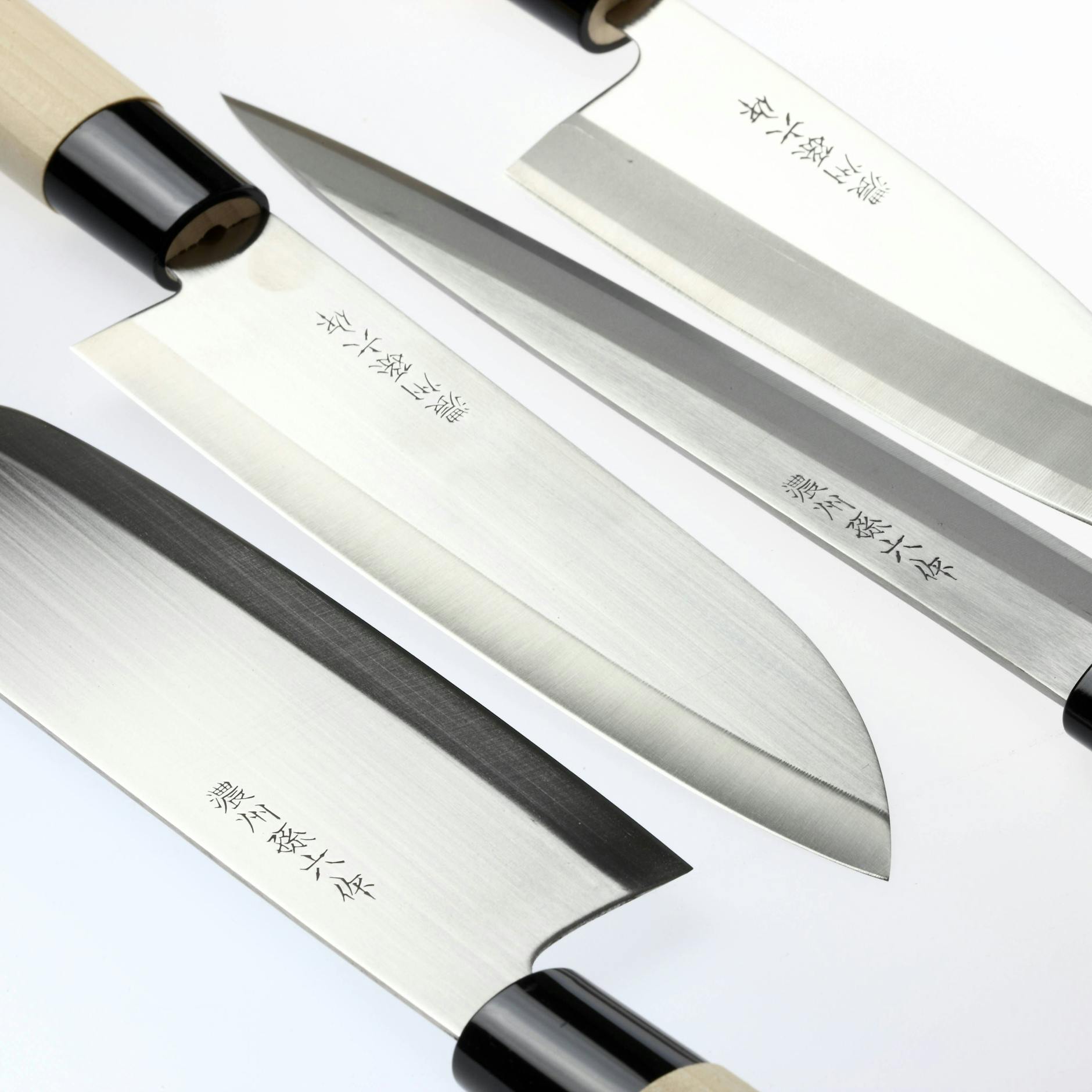 Das Santoku ist ein japanisches Messer.