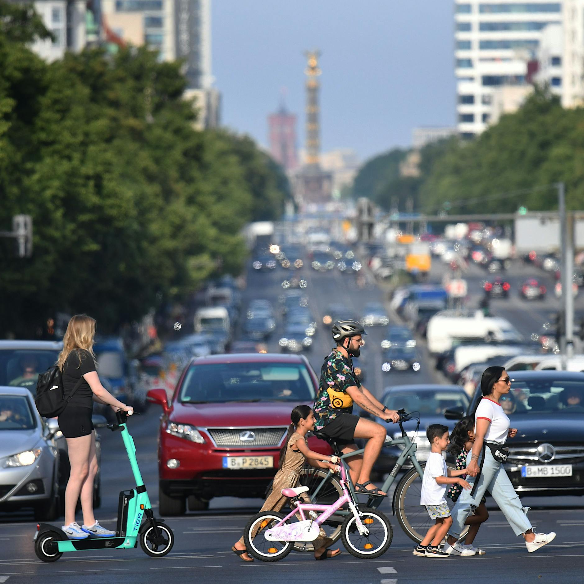 Grüne wollen Berlin zur Klimahauptstadt machen - SPD-Chef tritt auf die Bremse