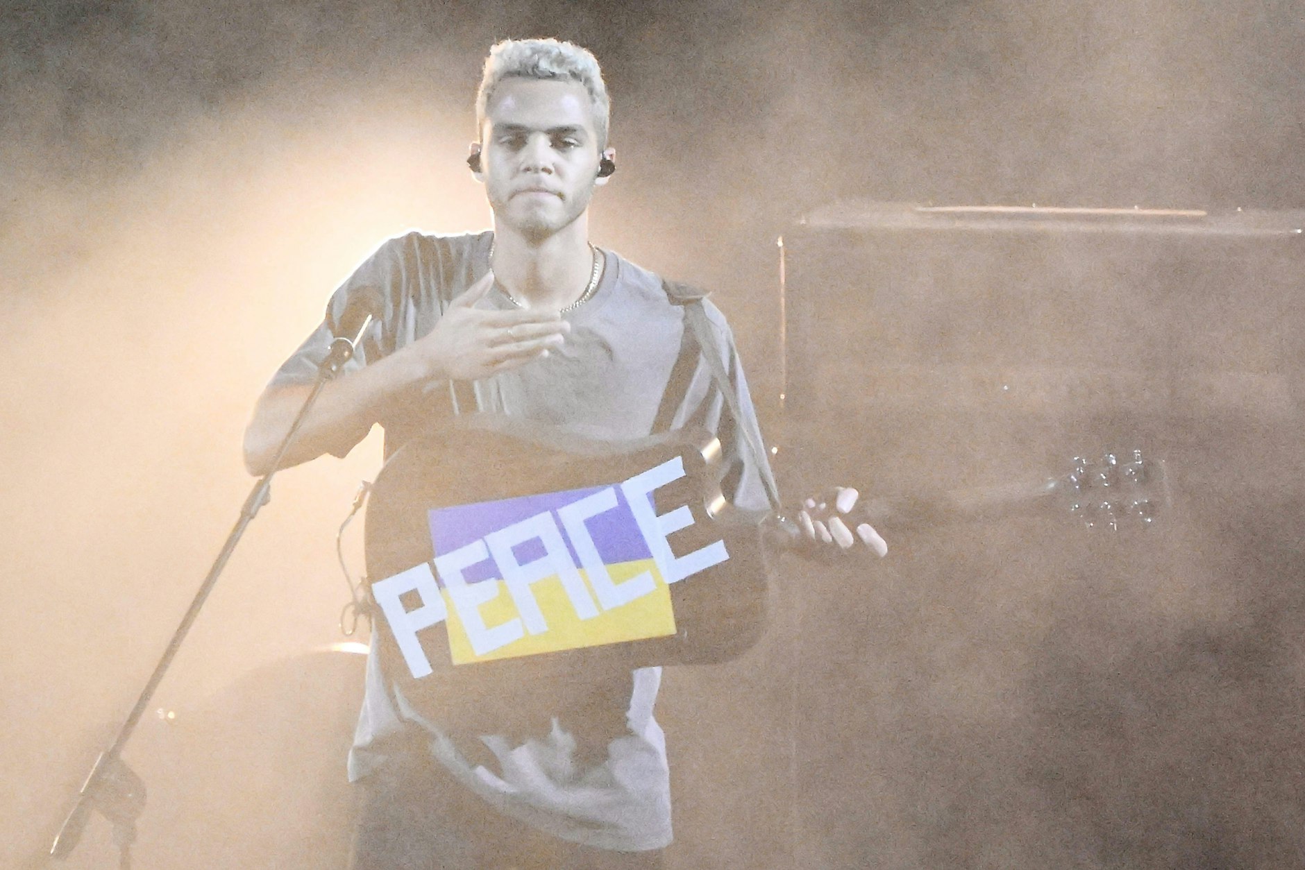 Landete auf dem letzten Platz: Deutschlands ESC-Teilnehmer Malik Harris beim Auftritt in Turin.