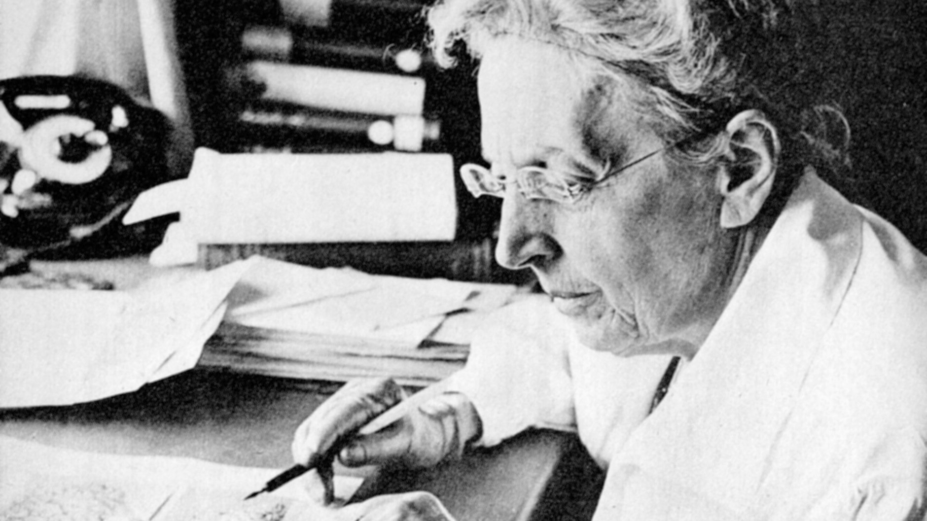 Cécile Vogt um 1944. Die gebürtige Französin gründete einst mit ihrem Mann Oskar das erste Institut für Hirnforschung in Berlin.