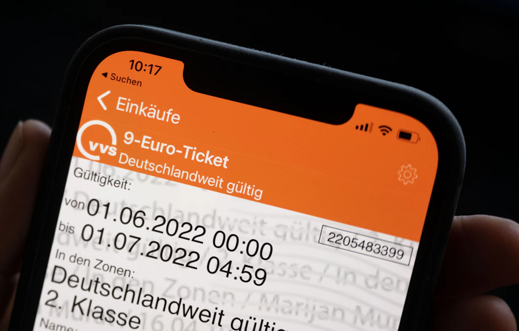 Von wegen Altpapier! 9-Euro-Ticket in Berlin kommt. Ab DIESEM Tag kann die Günstig-Karte erworben werden