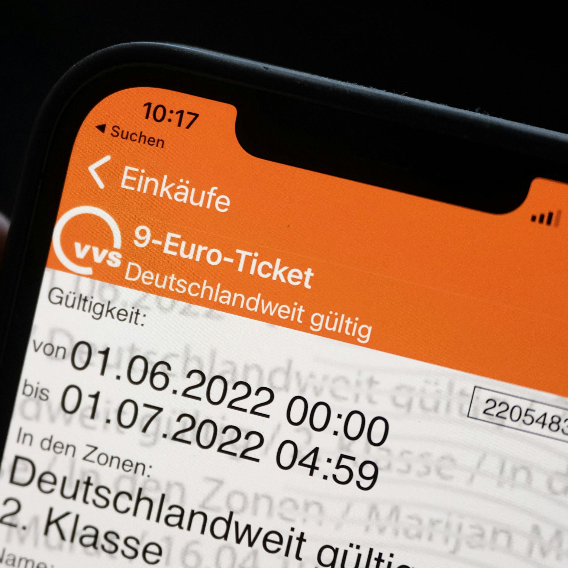Von wegen Altpapier! 9-Euro-Ticket in Berlin kommt. Ab DIESEM Tag kann die Günstig-Karte erworben werden