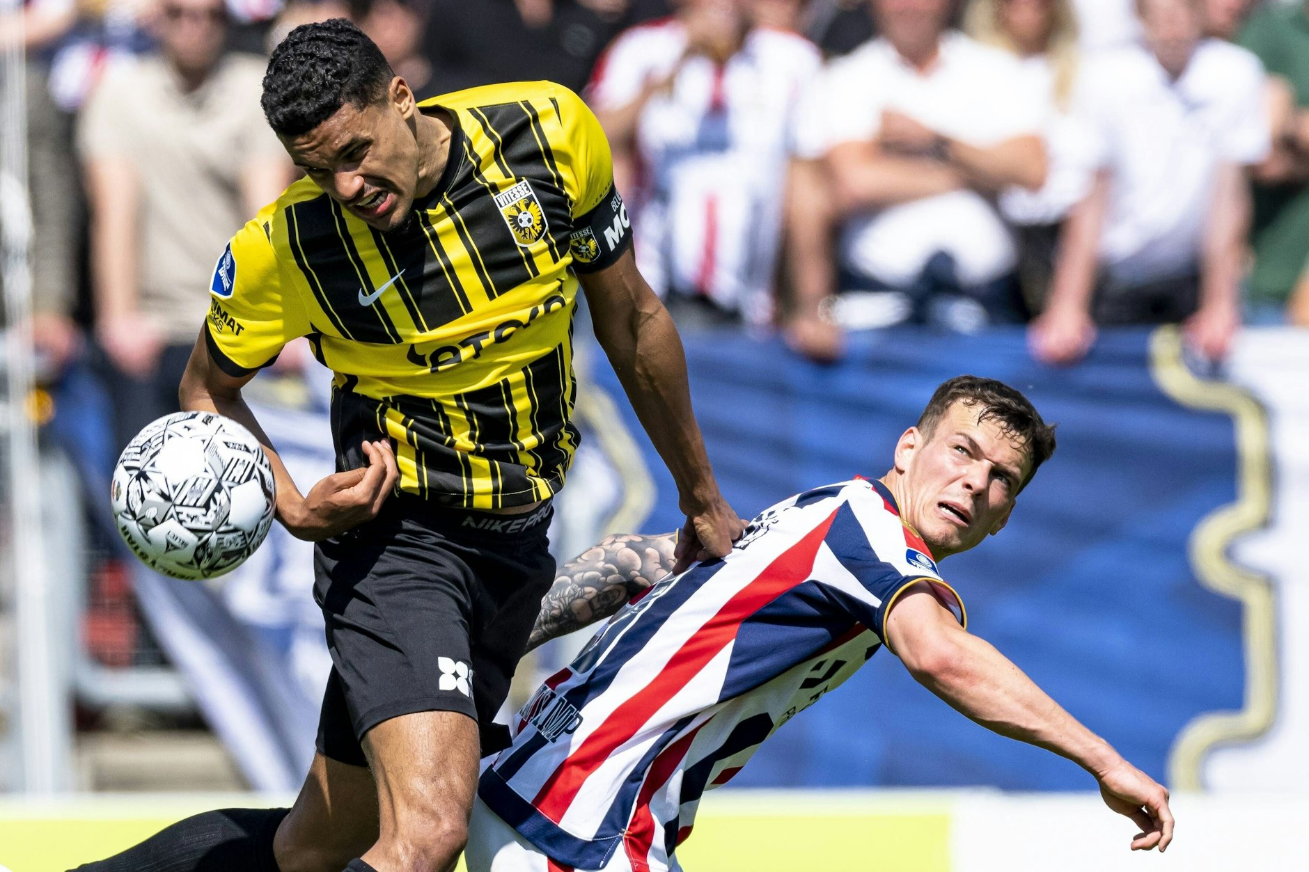 1,90 m lang, kopfballstark, Führungsspieler! Der 1. FC Union kann sich auf Abwehrmann Danilho Doekhi (l.) freuen.