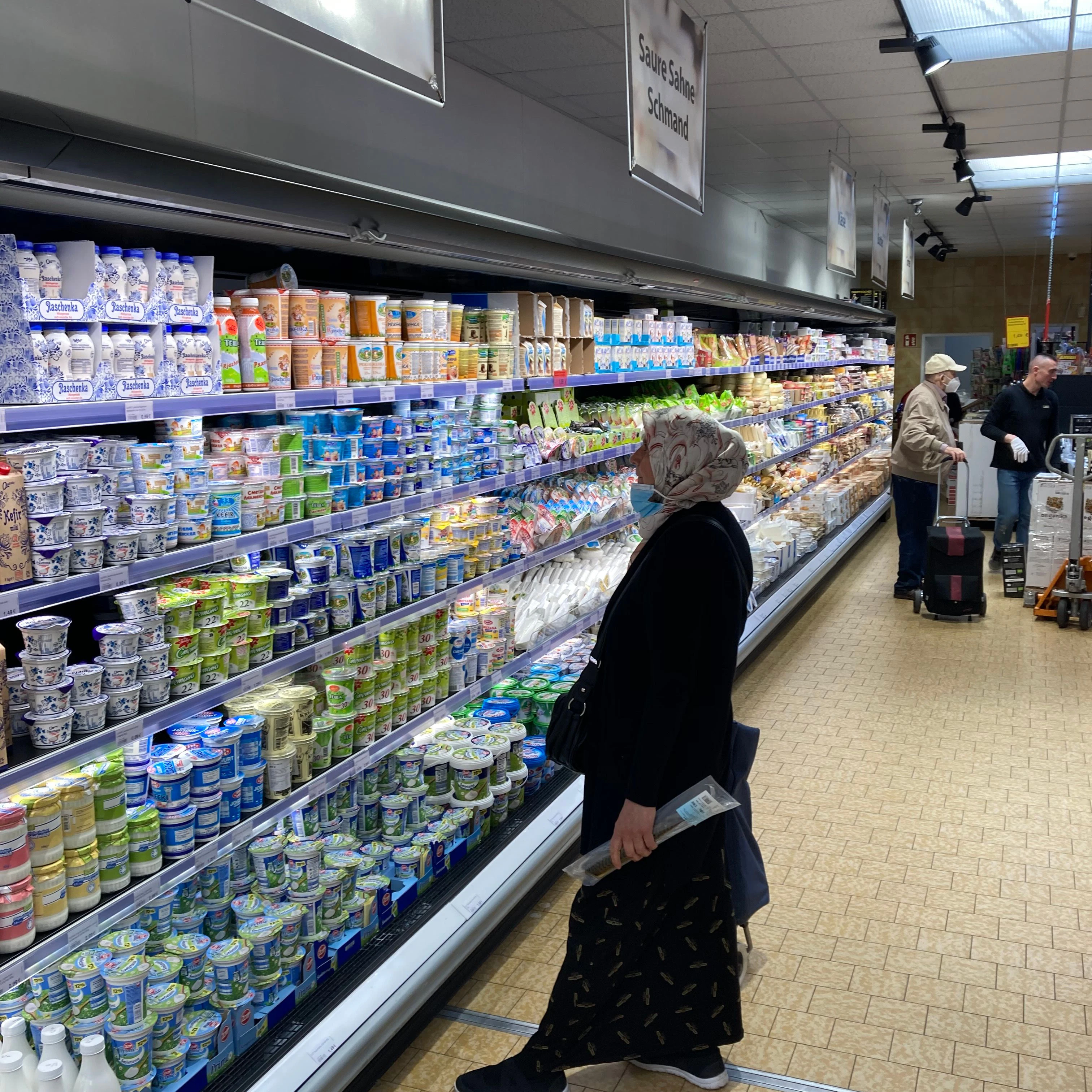 Milch- und Käseabteilung im Ledo