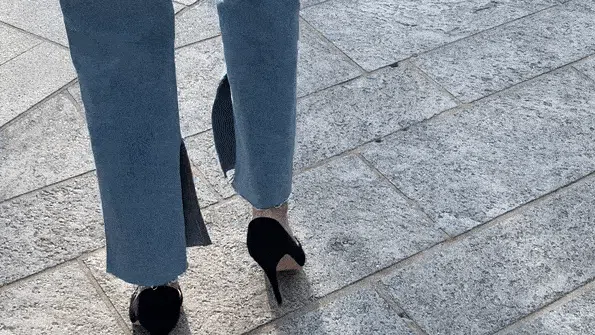 Geschlitzt und aufgetrennt: Die Jeans in Selfmade-Optik ist in diesem Sommer wieder erlaubt.