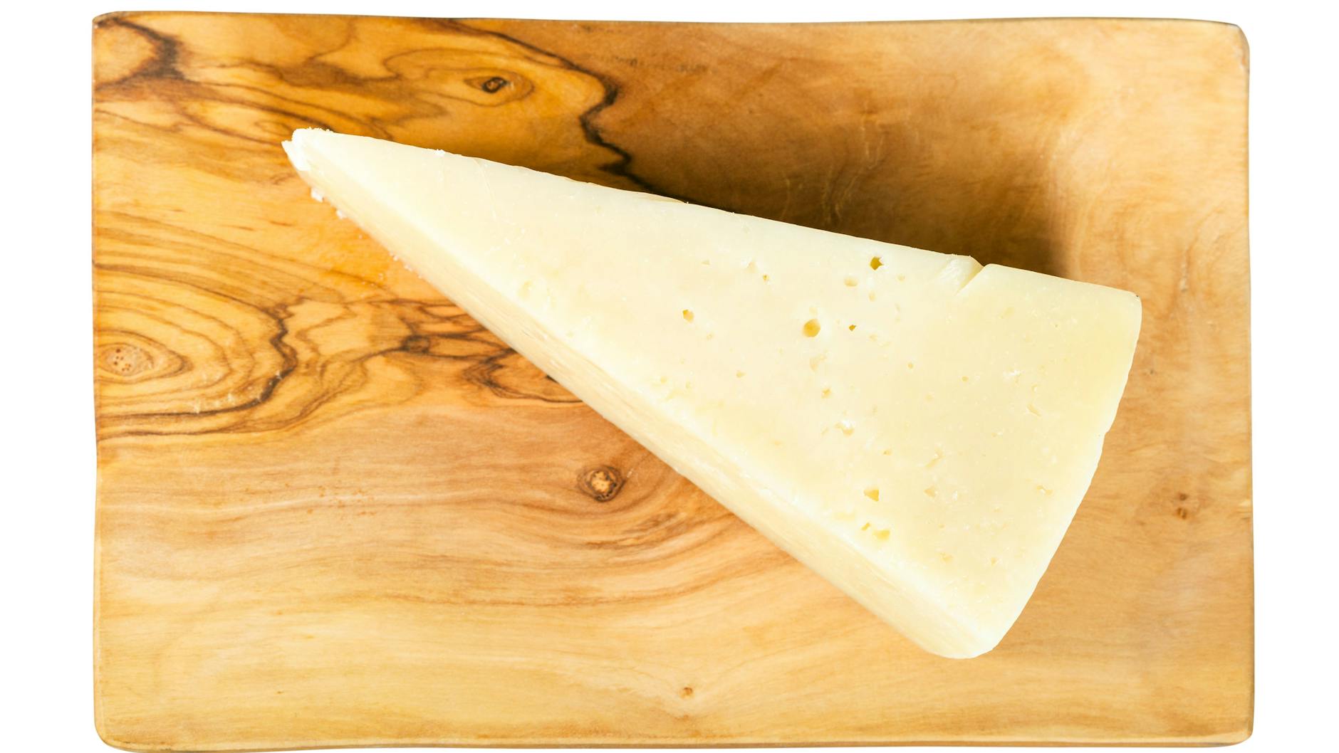 Pecorino Romano ist ein Hartkäse aus Schafsmilch.