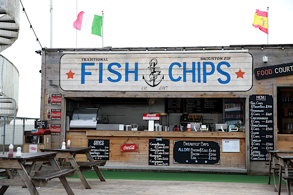Ein Fish &amp; Chips-Stand im Badeort Brighton: Für Fisch mit Pommes und Erbspüree werden 7,50 Pfund fällig, fast 8,90 Euro. Das verschreckt die Kunden.