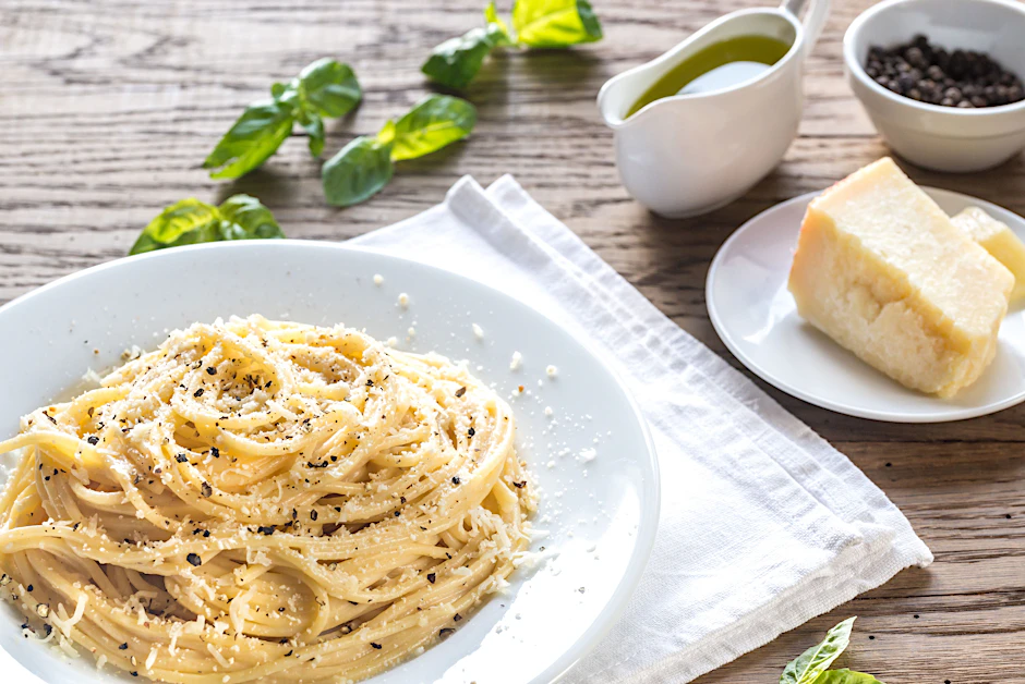 Spaghetti Cacio e Pepe sind eine echt italienische Spezialität.
