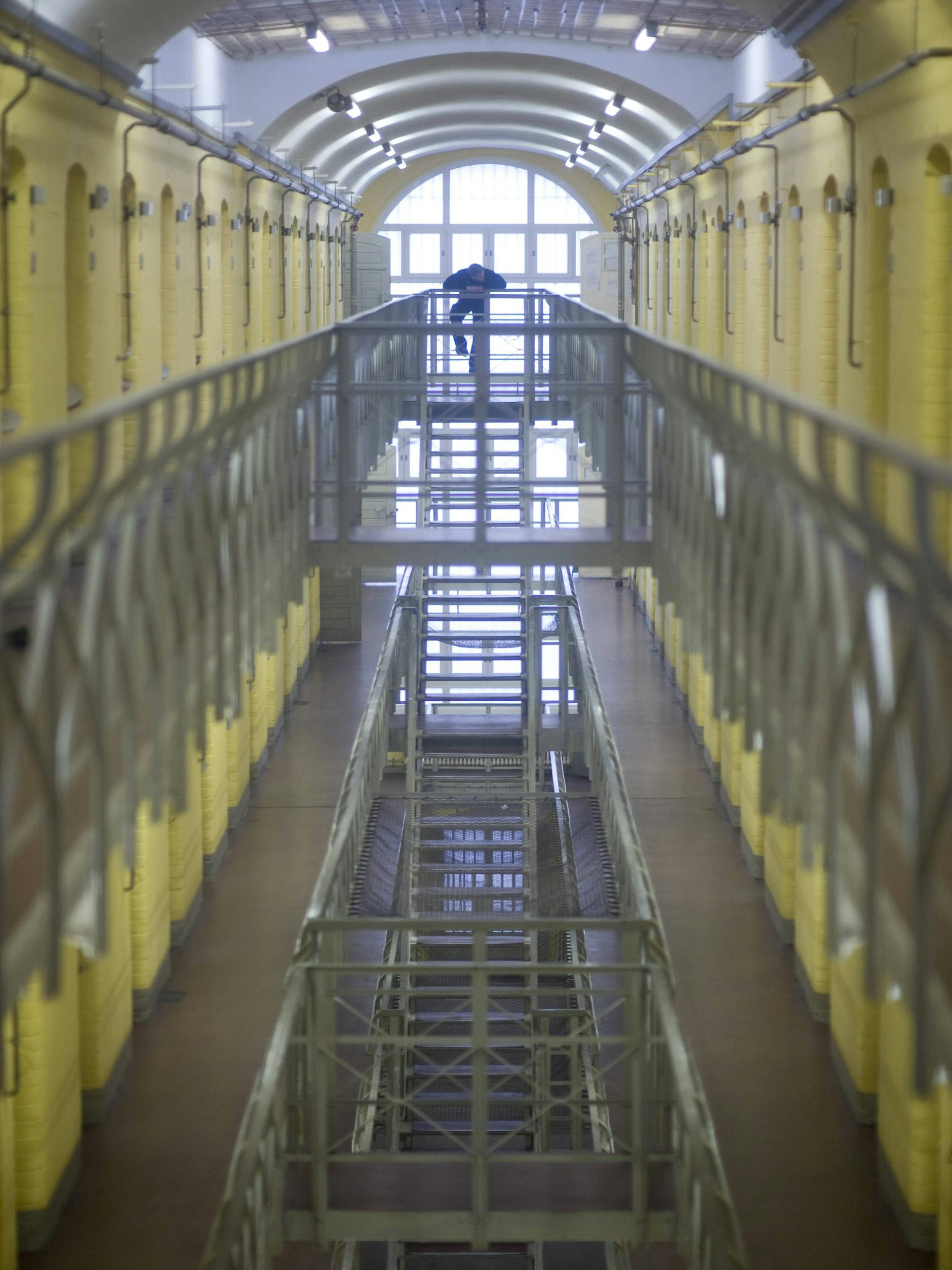 Die Teilanstalt III in Tegel steht leer. Laut Gewerkschaft verhindert der Denkmalschutz, dass die Decken geschlossen werden.