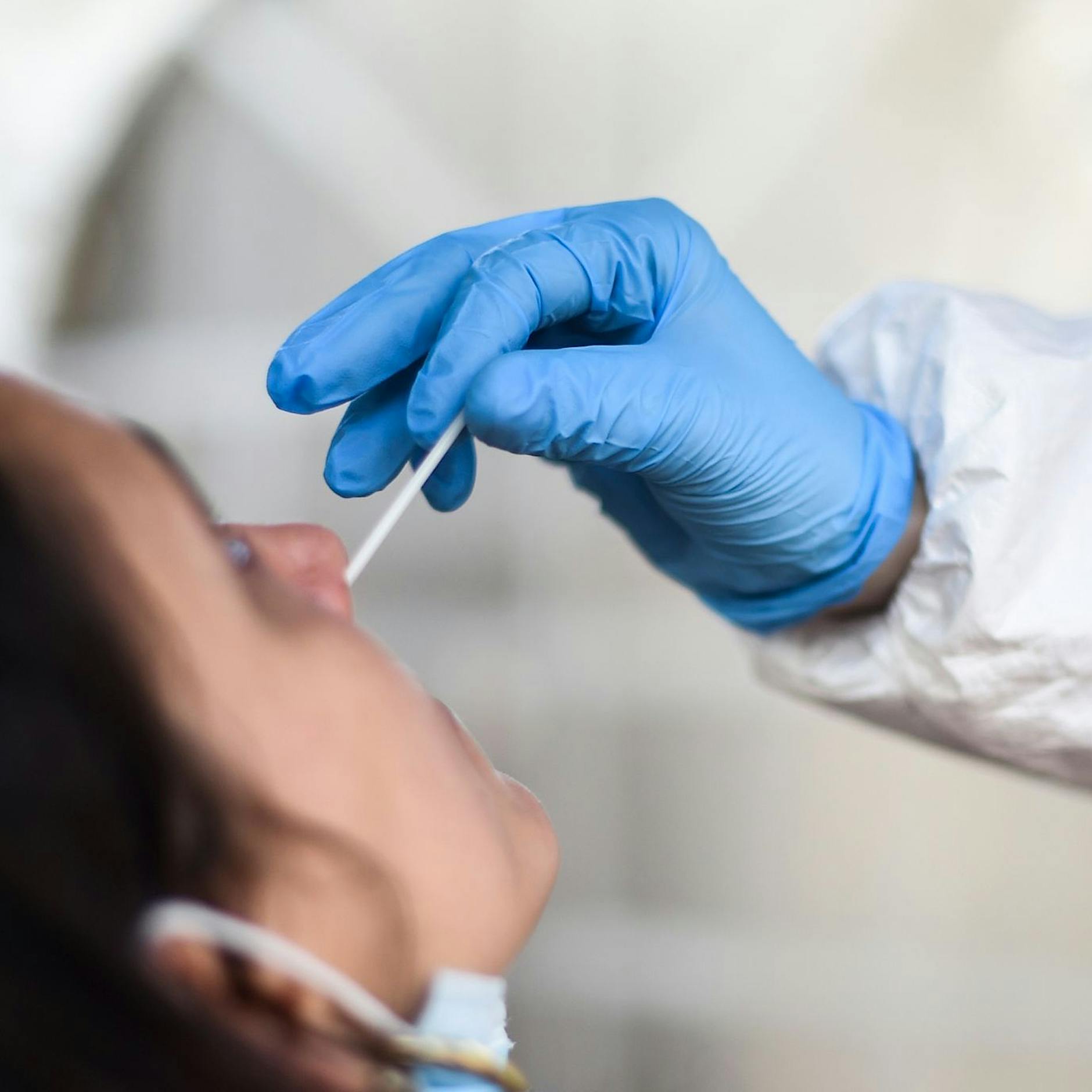 Von der Pandemie zur Endemie: Was Sie jetzt über Corona wissen müssen