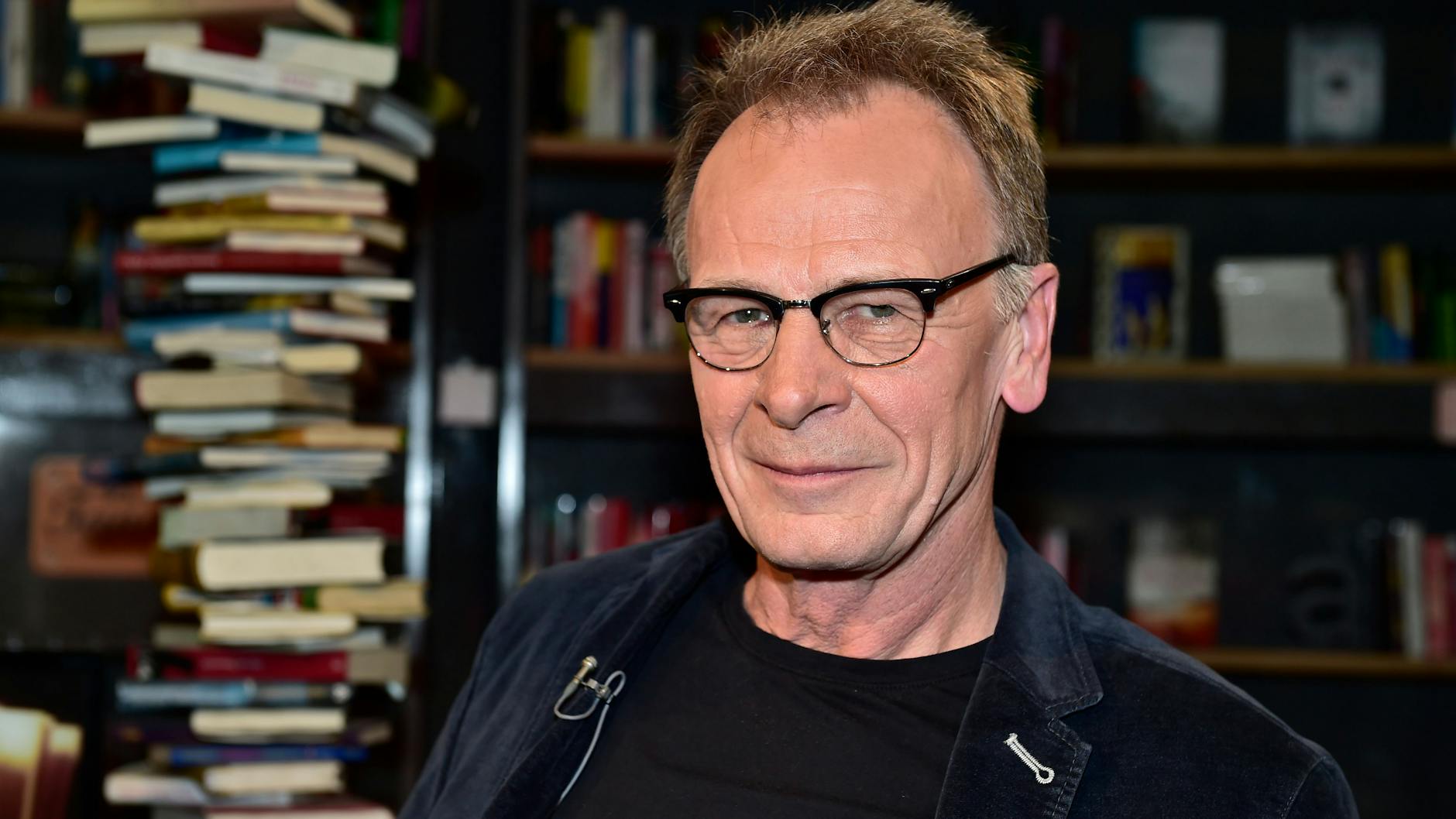 PEN-Präsident Josef Haslinger bereut seine Rücktrittsforderung gegen Deniz Yücel und beerbt ihn um sein Amt.