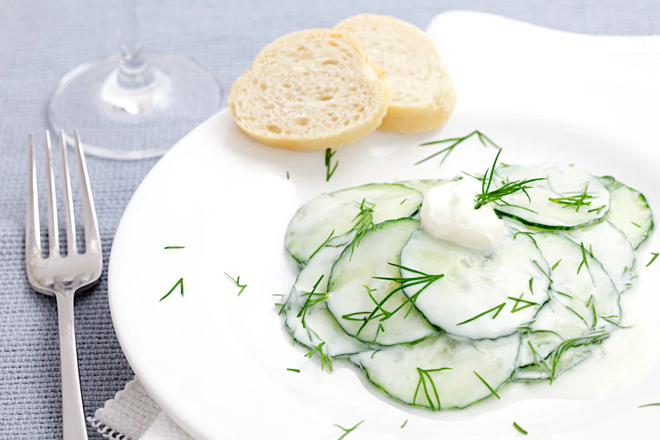 Omas Gurkensalat - klassisch und einfach lecker. 
