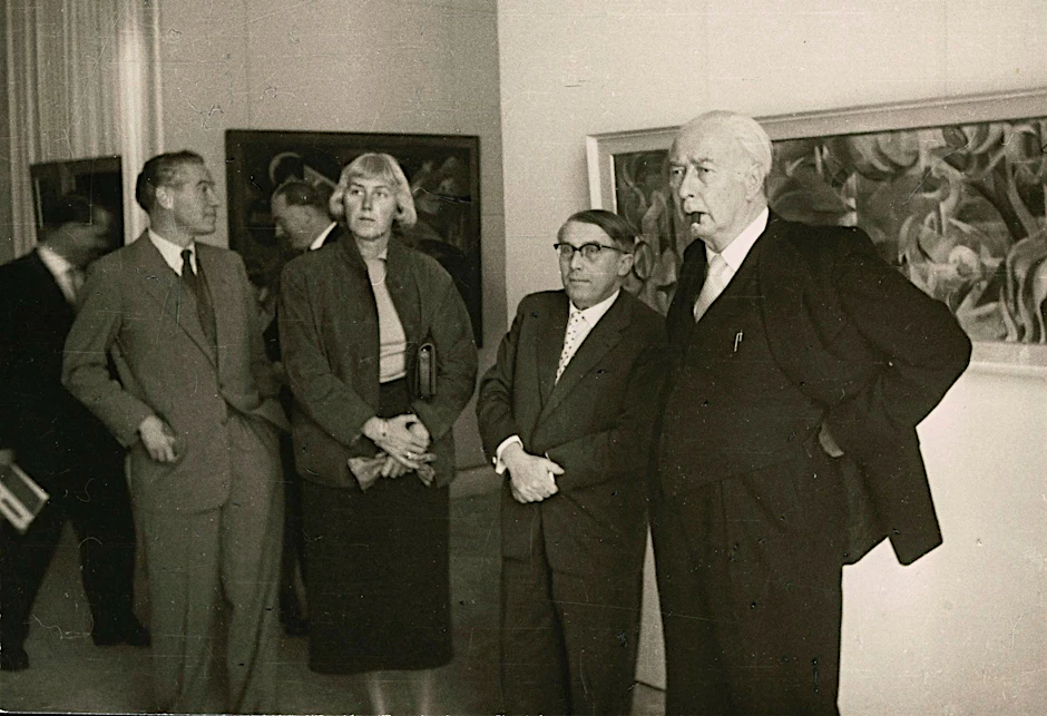 Theodor Heuss (r.) besucht 1955 die Documenta 1.