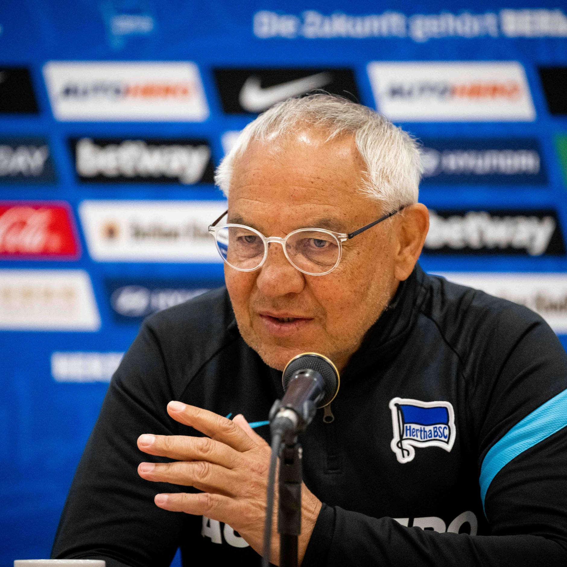 Herthas Trainer Felix Magath gab sich Mittwoch optimistisch vor dem ersten Spiel gegen den HSV.