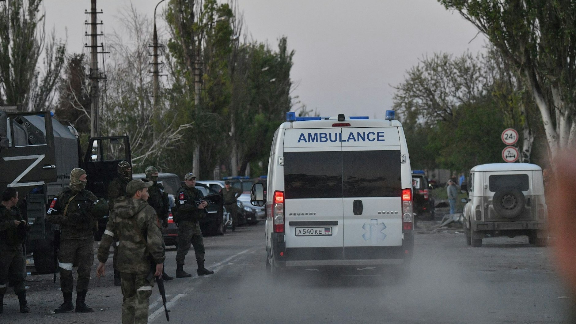 Ein Krankenwagen, der an der Evakuierung verwundeter ukrainischer Soldaten beteiligt gewesen sein soll