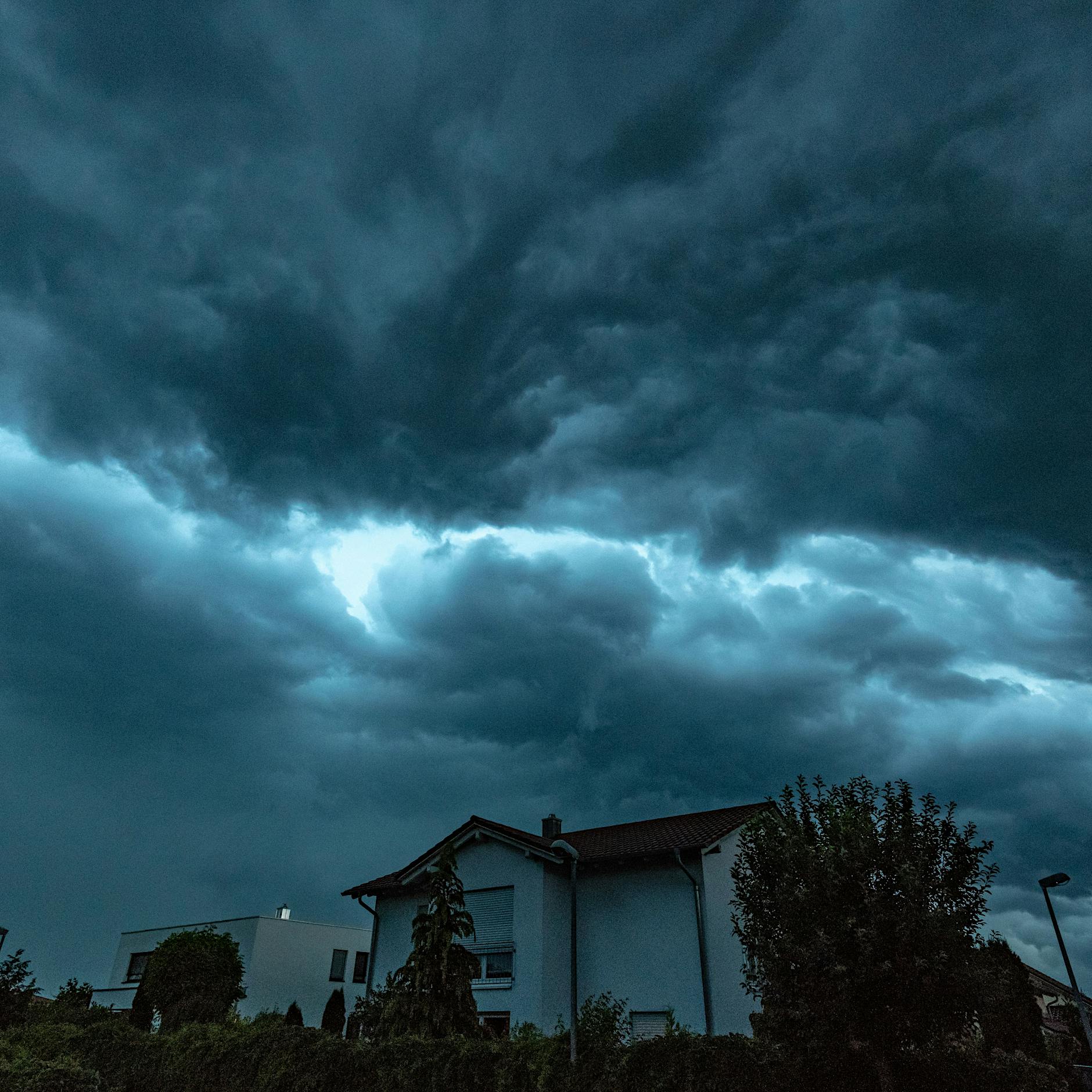 Lebensgefährliches Unwetter: Was bei einem Tornado zu tun ist